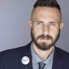 Eric Linstad's Instagram, Twitter & Facebook