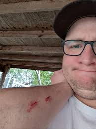 So I put 2 brand new axles in my bike went riding and felt something pop in  a hole no axles are broke. It won't catch in 4wd only sometimes it will