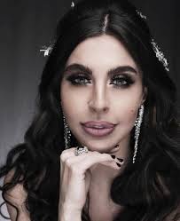 البوتكس من أشهر الأساليب المستخدمة في إجراء عمليات التجميل، كان ظهوره في الثمانينات بمثابة ثورة في عالم جراحات التجميل وسرعان ما ذاع صيته وشاع استخدامه كوسيلة ناجعة لإزالة التجاعيد، حيث تعمل. Ù„ÙŠÙ„Ù‰ Ø§Ø³ÙƒÙ†Ø¯Ø± Ø£Ø¹ØªØ¨Ø± Ù†ÙØ³ÙŠ Ù‚Ù…Ø± Ø§ ÙˆÙ„Ù† ØªØªØ³Ø¨Ø¨ÙˆØ§ Ø¨Ø¹Ù‚Ø¯Ø© Ù†ÙØ³ÙŠØ© Ù„ÙŠ Ù…Ø¬Ù„Ø© Ø³ÙŠØ¯ØªÙŠ