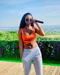 She began following her father, a media personnel and a staff at yfm to shows and then it gave her opportunity for exposure to a live. Kamo Mphela 2021 Net Worth Bio Father Age Boyfriend Songs