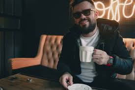 Prescription sunglasses can cost an arm and a leg, but our business is built on giving you big value with sunglasses available. Best Sunglasses For A Wide Face 2020 101 Sunglasses