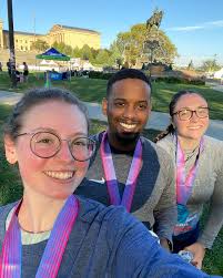 Wooohoo! Go, Team OMFS! Congratulations to our Chief Resident, Dr. Kevin  Francois, & our nurses, Andrea & Julia for participating in yesterday's run 