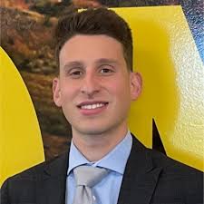 Stoked to share that I've been promoted to Sr. Inside Sales Rep at DHL  Express! Excited to continue delivering excellence, driving business  growth, and selling the best logistics service! 💪