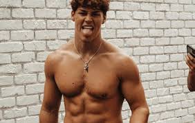 Well you're in luck, because here they come. Noah Beck Addresses Fake Abs Allegations Agoodoutfit