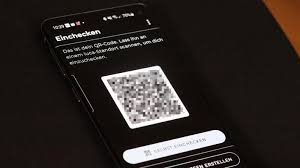 Ohne dass ihre persönlichen daten auf servern von versicherungen / unternehmen liegen. Corona Warn App Bekommt Check In Funktion Und Digitalen Impfpass Rbb24