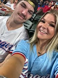 Dexter Madden's Instagram, Twitter & Facebook