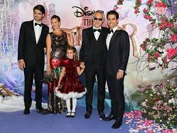 They got married on june 27, 1992, and had two children named amos (february 1995) and matteo (october 1997). Andrea Bocelli And Wife Veronica Sing Romantic Duet Dance And Kiss In Gorgeous Video Music Entertainment Express Co Uk