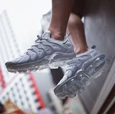 Black And Gold Vapormax Plus Outfit Nike Air Vapormax Plus Air Nike Vapormax Shoes Shoesforwomen Diy Decor Dresses Fashion Mo Sneakers Men Fashion Sneakers Fashion Women Sport Sneakers