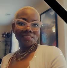 Power is out in Roanoke bluffs. Anyone else affected? What's going on?