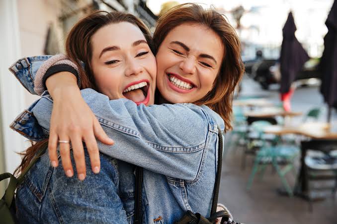 Why 'Best Friends' Don't Have to Talk Every Day - Amendo