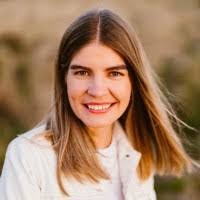 Eloise Barker's Instagram, Twitter & Facebook