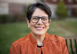 Linda Gorton's Instagram, Twitter & Facebook