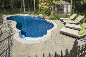 get relaxed bolduc s pooldeck with acadia slab ashen beige amenagement de piscine avec da swimming pools backyard pool landscaping small backyard pools