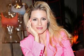 Joe lara has died aged 58, following a small plane crash it has been reported. Michelle Hunziker Ich Konnte Mir Gut Vorstellen Noch Ein Weiteres Kind Zu Bekommen Gala De