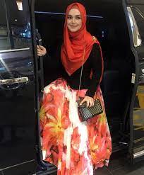 Maybe you would like to learn more about one of these? Biodata Dan Latar Belakang Penyanyi Siti Nurhaliza Iluminasi