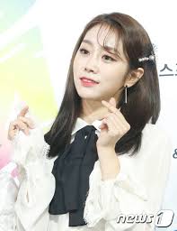 Vocalist and lead dancer of the kpop band lovelyz. Lovelyz S Seo Jisoo Confirmed Corona 19 Members Mijoo K Cultwo Show Musical Cancellation Comprehensive Newsdir3