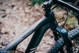 Canyon Neuron Al 7 0 Im Test Ein Richtig Gutes Bike Zu Einem Richtig Fairen Preis Enduro Mountainbike Magazine