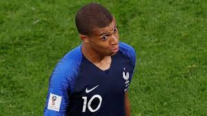 Dans sa version masculine, en 2018 en russie, elle a opposé 32 sélections nationales, et a été remportée par l'équipe de france. Coupe Du Monde 2018 France Perou Ils Sont Ou Les Artistes L Express