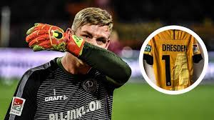 Das neue trikot macht lust auf die. Kurioser Grund Deshalb Spielte Dynamo Dresden Torwart Broll In Nurnberg Mit Not Trikot Sportbuzzer De