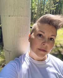 A breath of fresh air with my boys 🌲⛺️ thank you nature for filling my  soul and giving me invaluable memories 💚