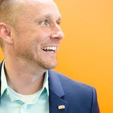 Kenneth Davids's Instagram, Twitter & Facebook