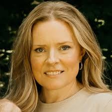 Debbie McFarlane (@bewellbydebbie) • Instagram photos and videos