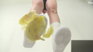 Banana Crush japanese food foot crush 上履きフードクラッシュ Porn Video | HotMovs.com