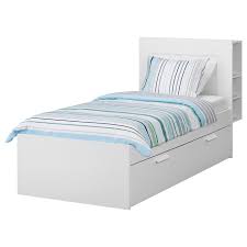 Ci sono soluzioni adatti a tutti i gusti e per tutte le tasche. Brimnes Struttura Letto Contenitore Testier Bianco Luroy 90x200 Cm Ikea It