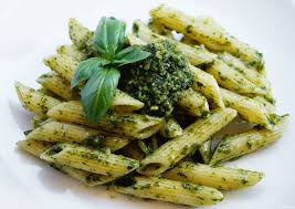 Penne al pesto mit zucchini. Penne Mit Genueser Pesto J Momo