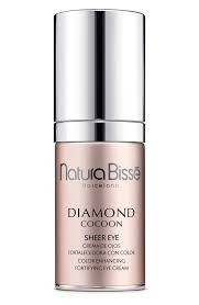 Diamond cocoon hydrating essence è un passaggio essenziale per completare il tuo rituale di pulizia quotidiano. Natura Bisse Diamond Cocoon Hydrating Essence Editorialist
