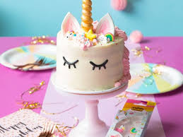 Farine Poudre D Amande Oeuf Sucre En Poudre Vanille En Poudre Vahine Beurre Fromage Frais Sucre Gla Recette Gateau Licorne Gateau Licorne Recette Gateau