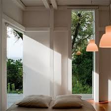 Sur La Cote D Azur Une Maison Composee De Plusieurs Pavillons Chambre Design Maison Maison De Vacances