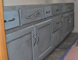 How to make a wash with chalk paint®. Chalk Painting A Bathroom Vanity
