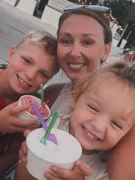 Heading home and not so sure about it... 💕 #magnoliajolene  #carsoncrewpartyofsix