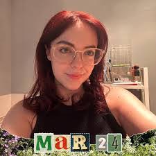 Helen Baiza's Instagram, Twitter & Facebook