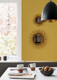 Adoptez Le Jaune Moutarde Dans Votre Interieur Jv Couleur Interieure Deco Jaune Peinture Jaune