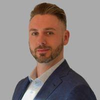 Mark Bonanni's Instagram, Twitter & Facebook