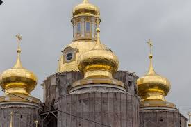 Wir sind ein team von designern, die aus unserem kleingedruckten studio in england heraus arbeiten. Vergoldete Kuppeln Der Vladimirskaya Kirche In Sankt Petersburg Creative Commons Bilder