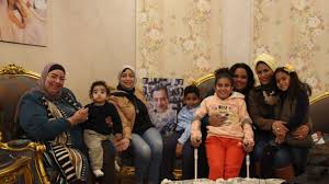 ‎بمناسبة أعياد شم النسيم يستضيف الصالون الثقافى الذى يقدمه الدكتور حسن راتب على قناة المحور، غدًا، مجموعة من الشخصيات فى المجالات المختلفة فى أمسية على ضفاف النيل تحت عنوان «النيل أحزان وأشجان». ÙÙŠ Ø°ÙƒØ±Ù‰ ÙˆÙØ§ØªÙ‡ Ø¨ÙˆØ§Ø¨Ø© Ø£Ø®Ø¨Ø§Ø± Ø§Ù„ÙŠÙˆÙ… ÙÙŠ Ø¨ÙŠØª Ø£Ø­Ù…Ø¯ Ø±Ø§ØªØ¨ Ù„ØªÙ†Ù‚Ù„ Ø£Ø³Ø±Ø§Ø± Ø§ Ø¬Ø¯ÙŠØ¯Ø© Ø¹Ù† Ø­ÙŠØ§ØªÙ‡ Ø¨ÙˆØ§Ø¨Ø© Ø£Ø®Ø¨Ø§Ø± Ø§Ù„ÙŠÙˆÙ… Ø§Ù„Ø¥Ù„ÙƒØªØ±ÙˆÙ†ÙŠØ©