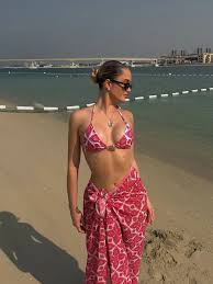 Metzgerin in gummischürze