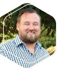 Doris Dutton's Instagram, Twitter & Facebook