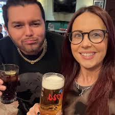 We got a birthday among us 🌹 👑 The best coffee maker (when she does make  it 😂), the life of the party and the doting mother that is the incredible  Ceri