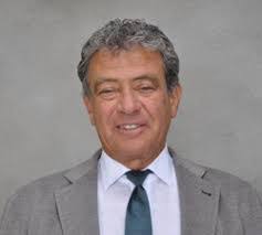 Dwight Davies's Instagram, Twitter & Facebook