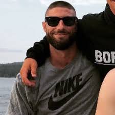 Sean Barnicle (@Griffin487)