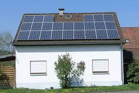 Im autarken haus kann der erzeugte strom nämlich durchaus auch für den betrieb des eignen elektroautos verwendet werden. Autarke Stromversorgung Solar Stromspeicher Kleinwindkraft