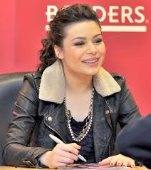 Miranda taylor cosgrove) was born in los angeles, ca, usa. File Mcosgrove Borders Jpg Wikimedia Commons