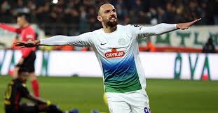 Son olarak rizespor'a, 3 milyon 750 bin euro bonservis, bir sonraki satıştan yüzde 20 pay ve valentine ozornwafor'u bedelsiz olarak. Vedat Muriqi Nin Galatasaray Talebi Aslan Arenasi En Guncel Ve Son Dakika Galatasaray Haberleri
