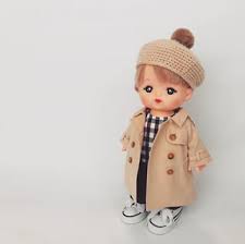 トレンチコートの型紙販売 9月4日水曜日のお昼頃から メルちゃんやソランちゃんサイズのトレンチコートの型紙を販売します 他にも ダッフルコート モッズコート のドールサイズの型紙も販売します nanokokoパターン 型紙 メルちゃん