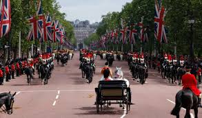 With more than 1,400 officers, 400 musicians and 200 horses in tow, the queen is paraded in a carriage from buckingham palace to horse guards parade across st. Queen Elizabeth S Second 89th Birthday In Pictures Time