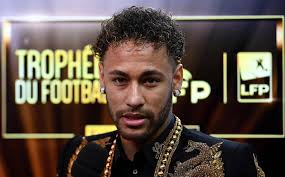 Brazilian neymar, 28, was stretchered off the field with an ankle injury f ollowing a heavy challenge from thiago mendes in psg's home ligue 1 defeat to lyon last month. Neymar Wins Ligue 1 Player Of The Year Award And Gets Gong From Brazil Legend Ronaldo